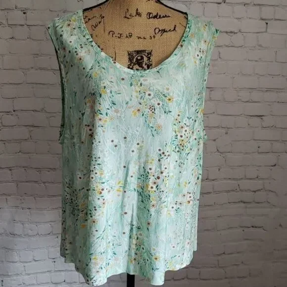 Vintage 1970s Pastel Green Dainty Floral Tank Top - Picture 2 of 12